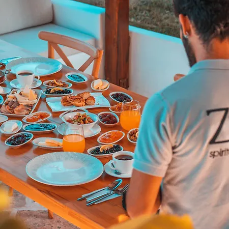 Hotel Cunda Efsane *