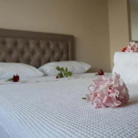 Hotel Cunda Efsane *
