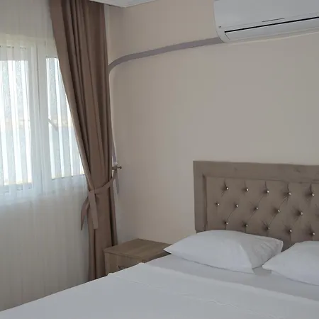 Cunda Efsane Hotel *